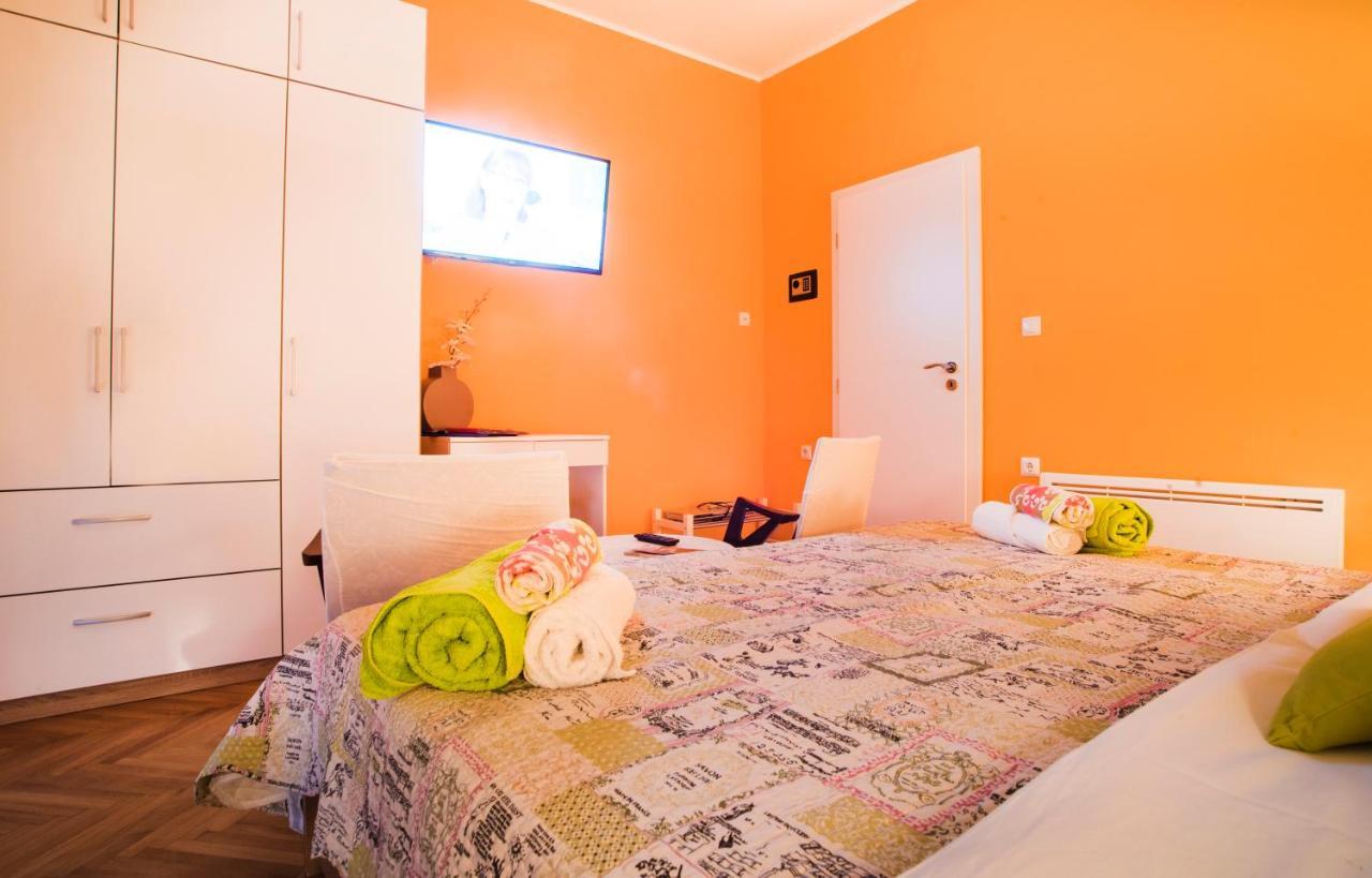 Apartments Karmelic Malinska Buitenkant foto